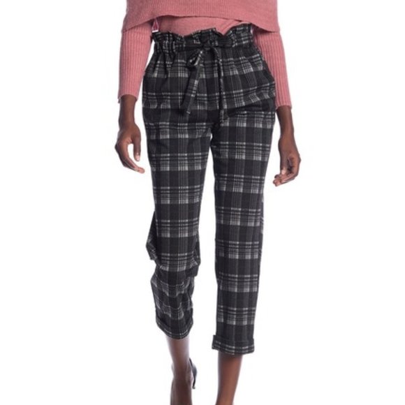 Romeo & Juliet Couture Pants - ROMEO & JULIET COUTURE Tie Waist Cropped Pants